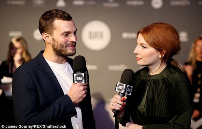 O Jamie Dornan με αθλητικό outfit είναι ό, τι πιο σέξι θα δεις σήμερα