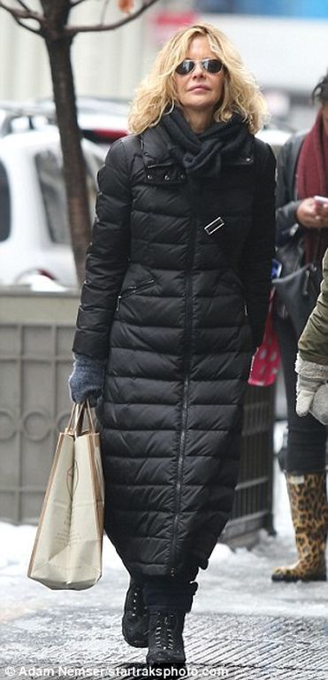 Μα πόσο έχει μεγαλώσει! Η Meg Ryan σε δημόσια εμφάνιση για πρώτη φορά με την κορούλα της