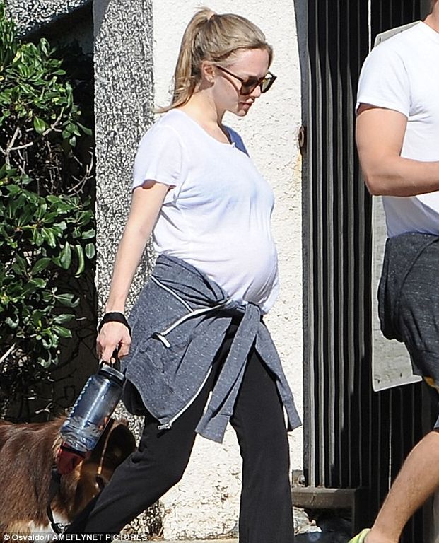 Μα πόσο πολύ έχει φουσκώσει η Amanda Seyfried; Δες τις πρόσφατες φωτογραφίες της