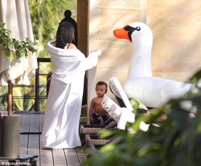 Πιο αδύνατη από ποτέ! Η Kim Kardashian έχει γίνει κορμάρα