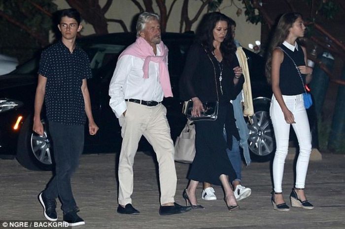 Μichael Douglas-Catherine Zeta-Jones: H σπάνια έξοδος και η υπερβολική εμφάνιση της κόρης τους