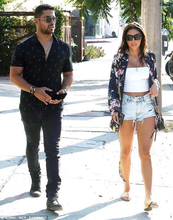 New couple alert; Έναν χρόνο μετά τον χωρισμό του ο star βρήκε και πάλι τον έρωτα;