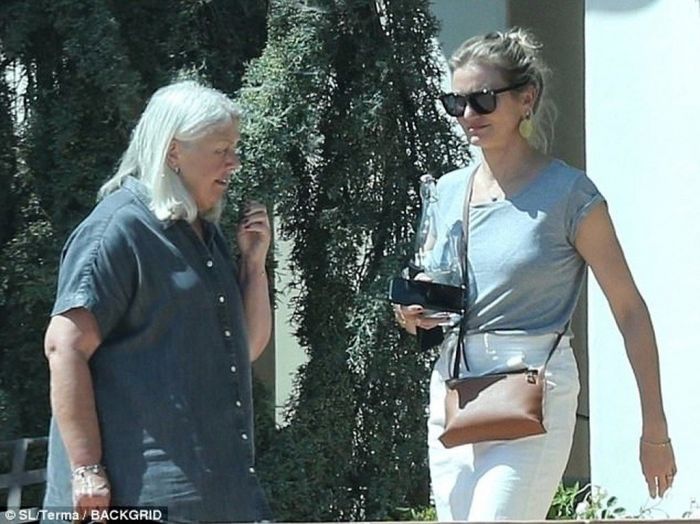 Καιρό είχαμε να τη δούμε: Η Cameron Diaz λίγο πριν τα γενέθλια της σε μία σπάνια εμφάνιση