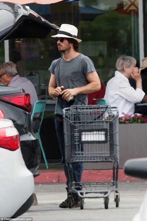 Η πρώτη εμφάνιση της star με την κόρη της, 5 εβδομάδες μετά τη γέννα
