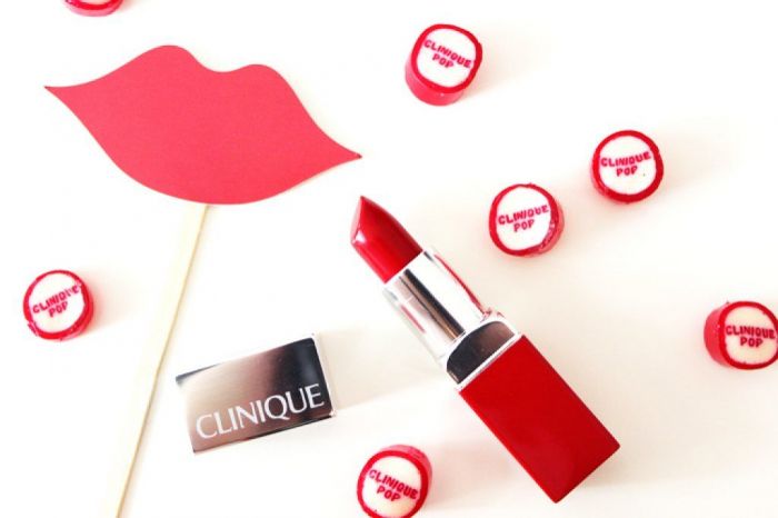 Cherry pop red bright, της Clinique