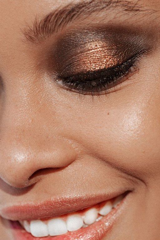 Κλέψε τις εντυπώσεις με ένα Smokey metallic