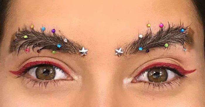To festive look των ημερών που μας κέντρισε το ενδιαφέρον!