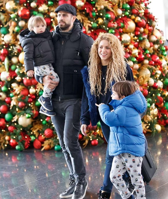 Τα προβλήματα πέρασαν: Οι φωτογραφίες της Shakira από τις οικογενειακές της διακοπές