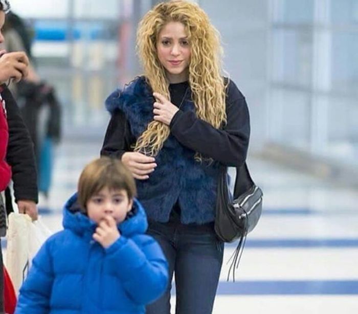Τα προβλήματα πέρασαν: Οι φωτογραφίες της Shakira από τις οικογενειακές της διακοπές