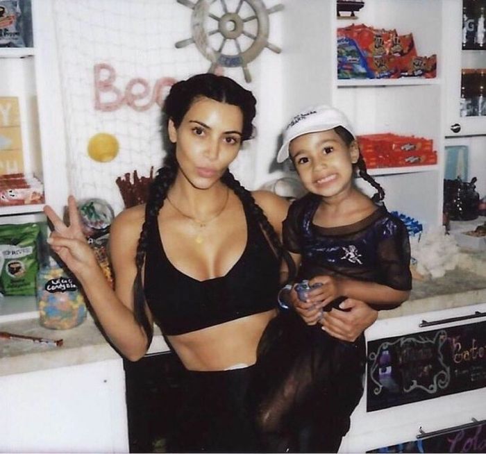 H Kim Kardashian χωρίς make up!