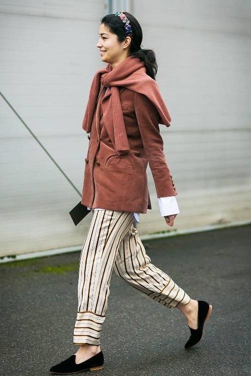 Να είναι ίδιο χρώμα με το πανωφόρι σου για total look.