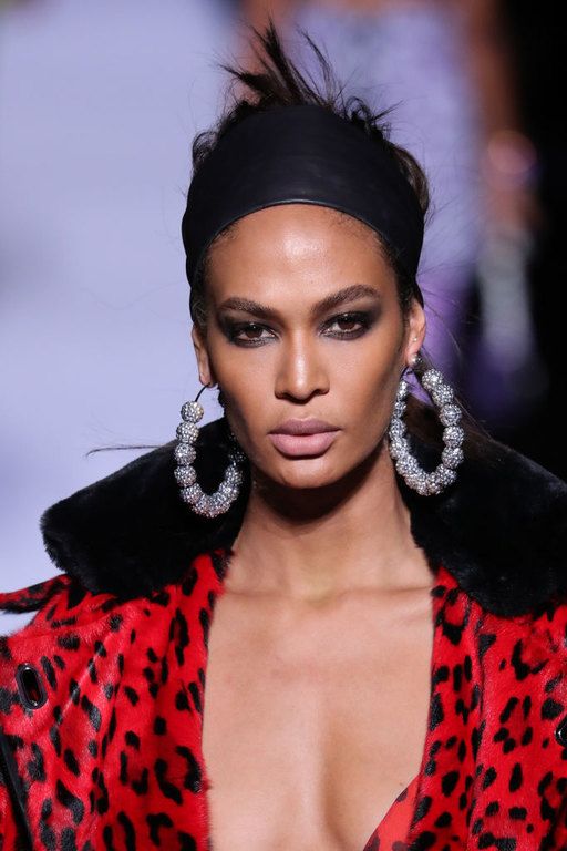 O σχεδιαστής Tom Ford παίρνει τα εύσημα μας για αυτό το look που μας πρότεινε