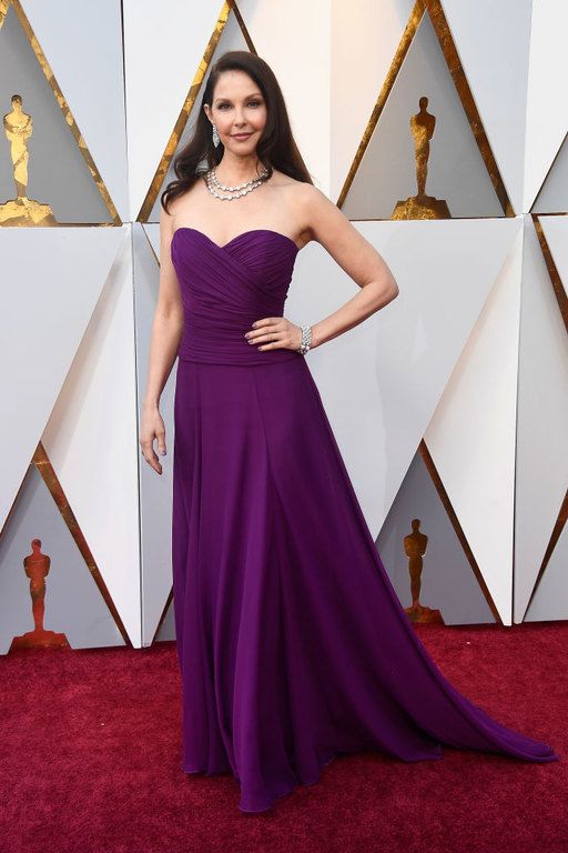 H Ashley Judd με φόρεμα Badgley Mischka