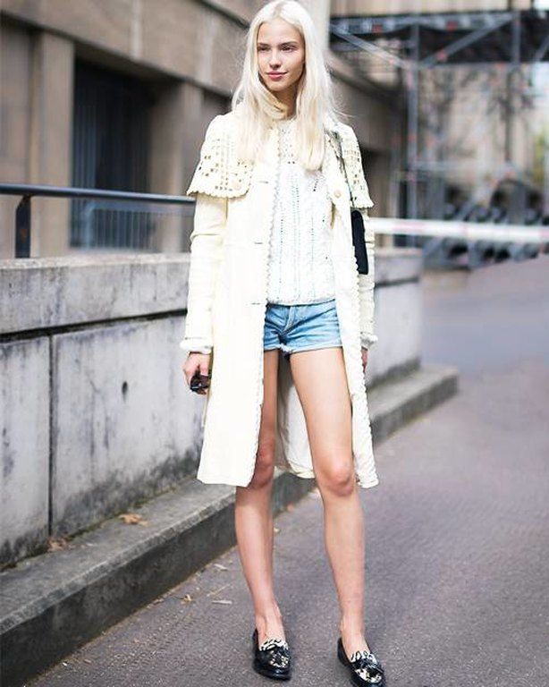 Mε crochet top και μακρύ πανωφόρι