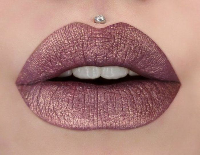 Metallic Lips: Η τάση του καλοκαιριού για να αναβαθμίσεις το μακιγιάζ σου
