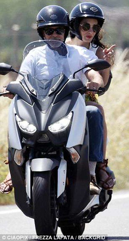 George και Amal Clooney σε μία εμφάνιση που θα σε κάνει να τρίβεις τα μάτια σου
