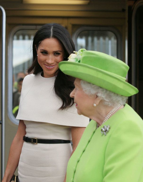 Η Meghan είναι η νέα κολλητή της βασίλισσας και αυτές είναι οι φωτογραφίες που το φανερώνουν