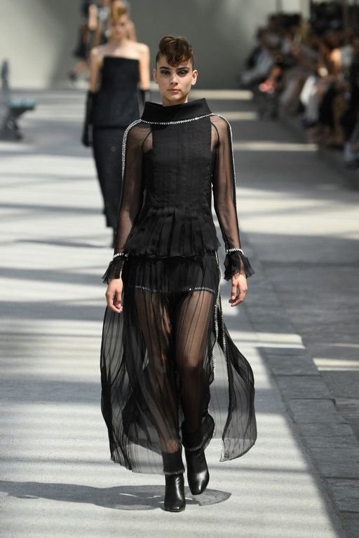 Chanel Haute Couture F/W 2018/2019: Τα αγαπημένα μας looks από το fashion show
