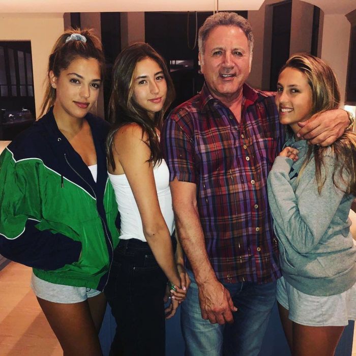 Έχεις δει τον αδερφό του Sylvester Stallone; Δες πόσο μοιάζουν!