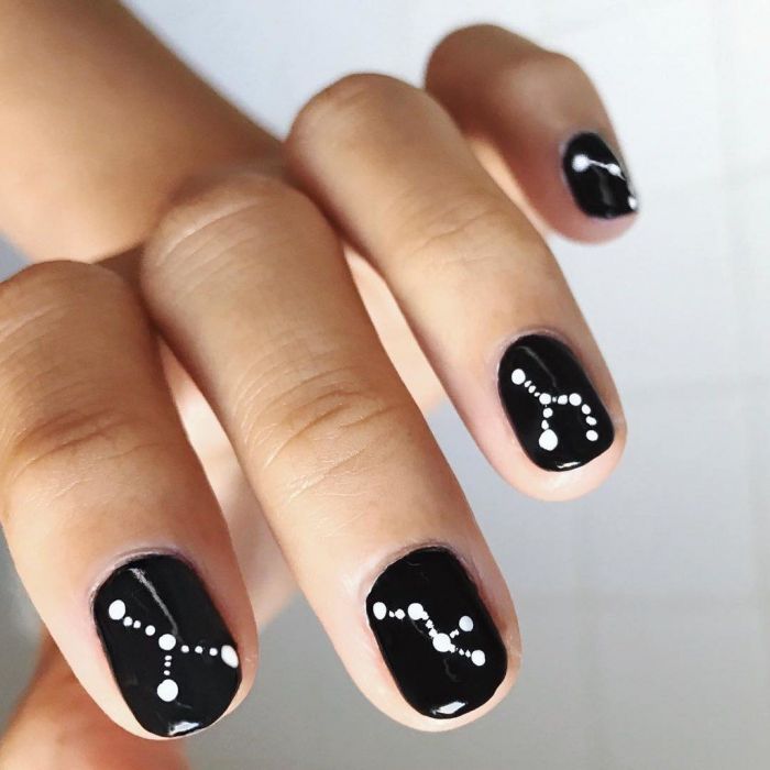 Στον αστερισμό του... nail art
