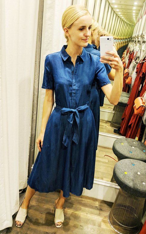 Tα midi, denim φορέματα.