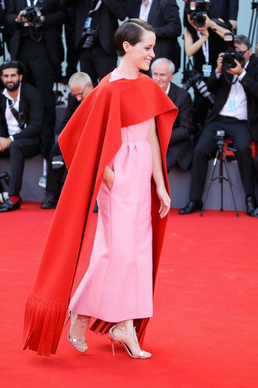 Η Claire Foy με Valentino