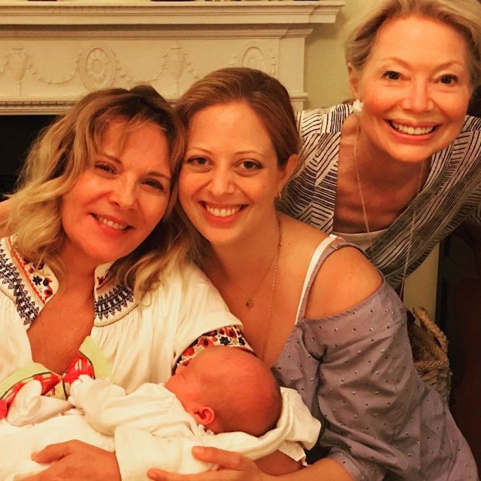 Αγνώριστη σε πρόσφατη έξοδο η Kim Kim Cattrall, η σέξι Samantha Jones του Sex and the City