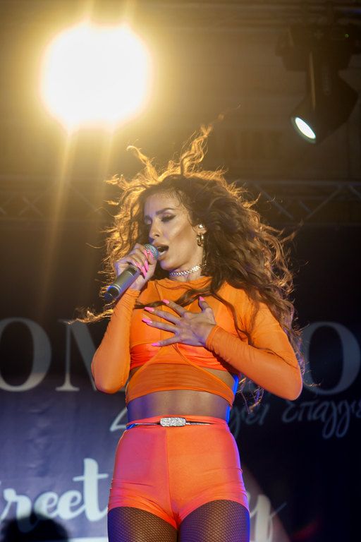 Η Ελένη Φουρέιρα «χόρεψε» τη Λάρισα στο street party του ΙΕΚ ΟΜΗΡΟΣ