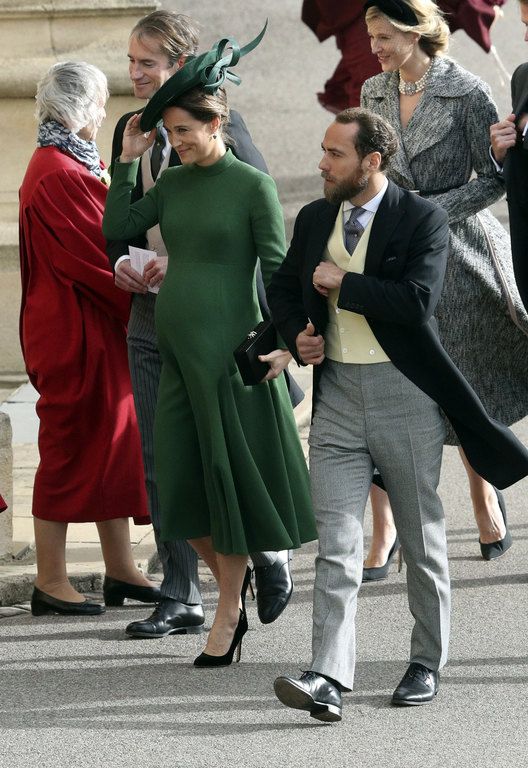 Η ετοιμόγεννη Pippa Middleton μαζί με το σύζυγό της