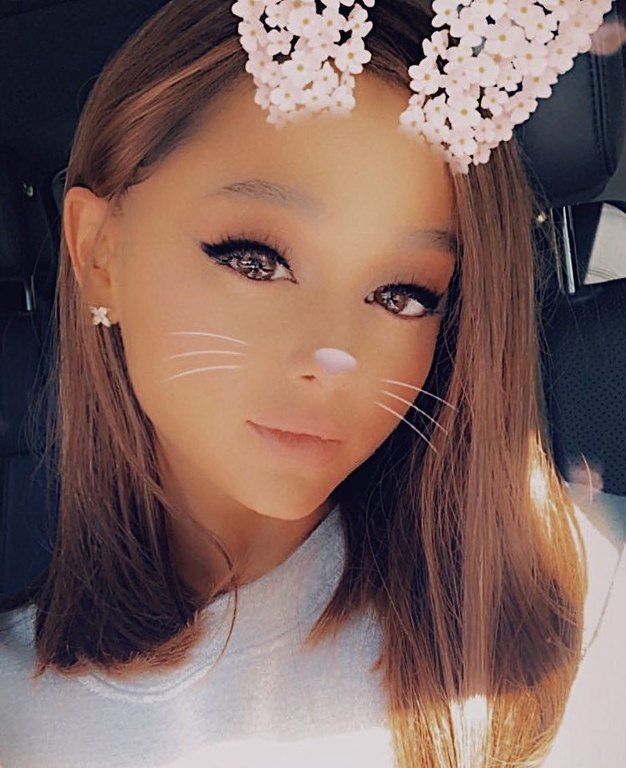 Το throwback post της Ariana Grande θα σε κάνει να δακρύσεις