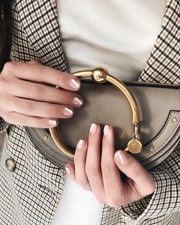 10 minimal nail art που μπορείς να κάνεις απόψε το βράδυ!