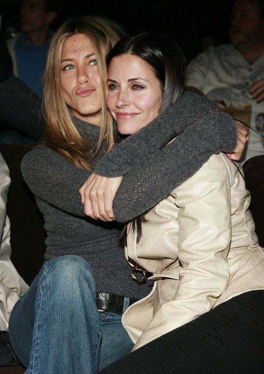 Έξαλλη η Jennifer Aniston! Η κίνηση της Courtney Cox που δεν μπορεί να συγχωρέσει με τίποτα