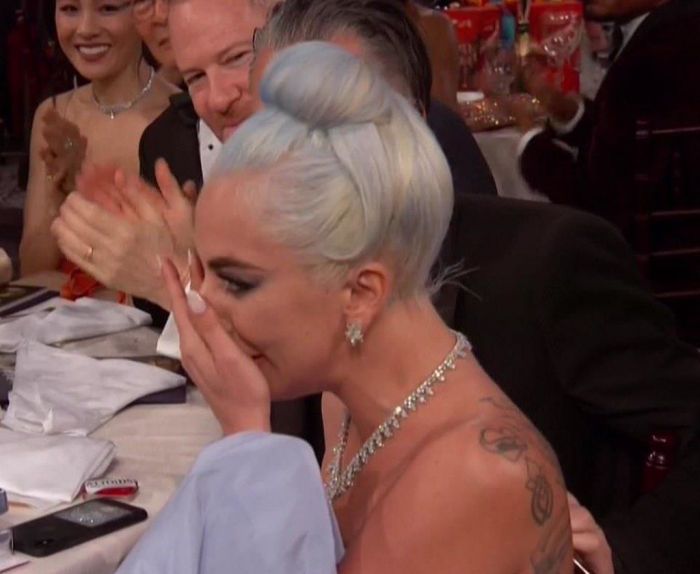 Χρυσές Σφαίρες 2019: Η αντίδραση της Lady Gaga στη νίκη της κάνει το γύρο του κόσμου