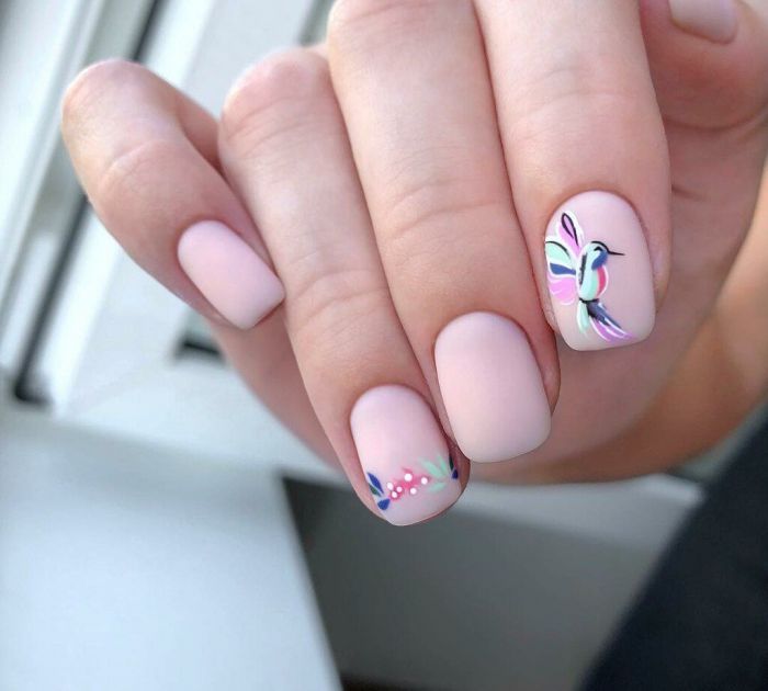 Αυτά τα nail art θα σε κάνουν να δεις τα ροζ νύχια με άλλο μάτι