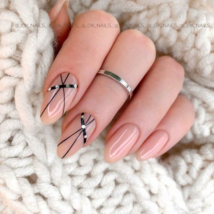Αυτά τα nail art θα σε κάνουν να δεις τα ροζ νύχια με άλλο μάτι