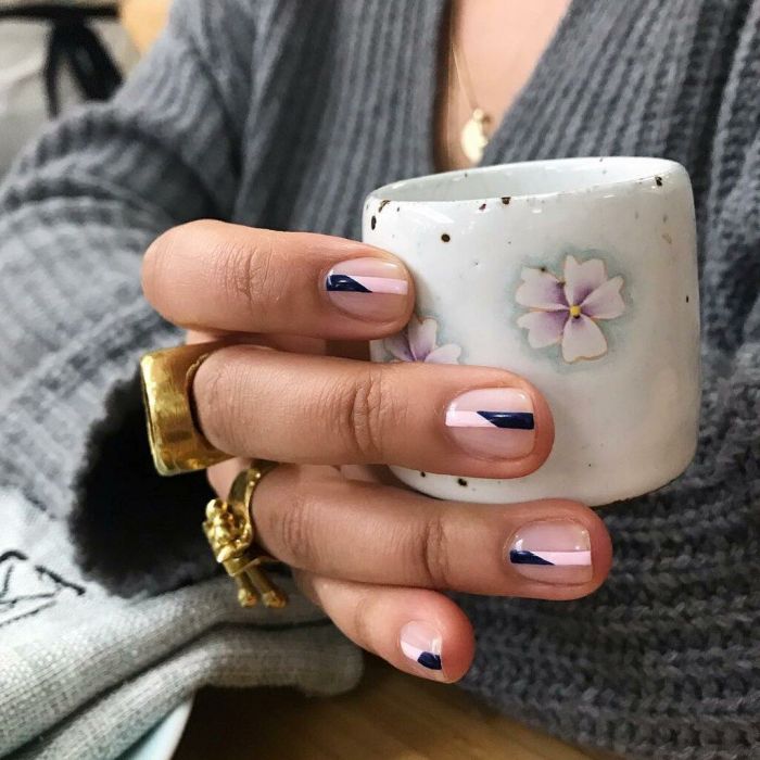 Αυτά τα nail art θα σε κάνουν να δεις τα ροζ νύχια με άλλο μάτι