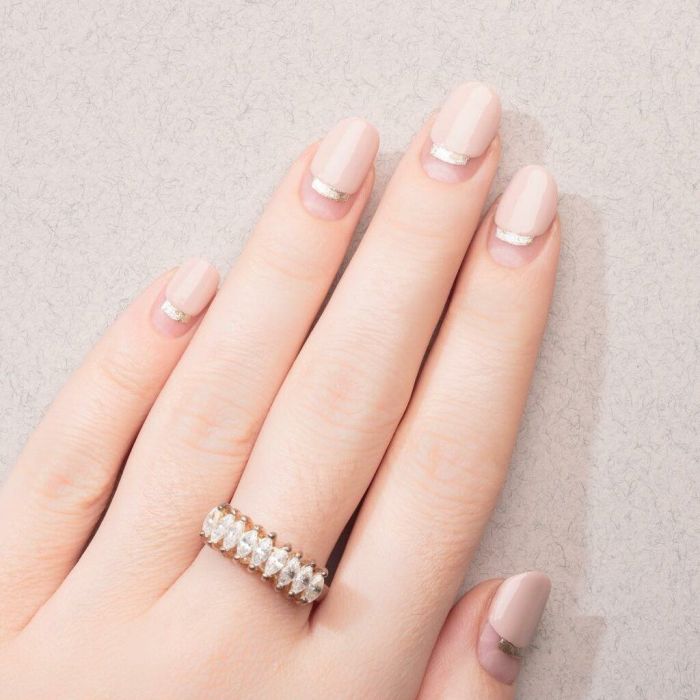 Αυτά τα nail art θα σε κάνουν να δεις τα ροζ νύχια με άλλο μάτι