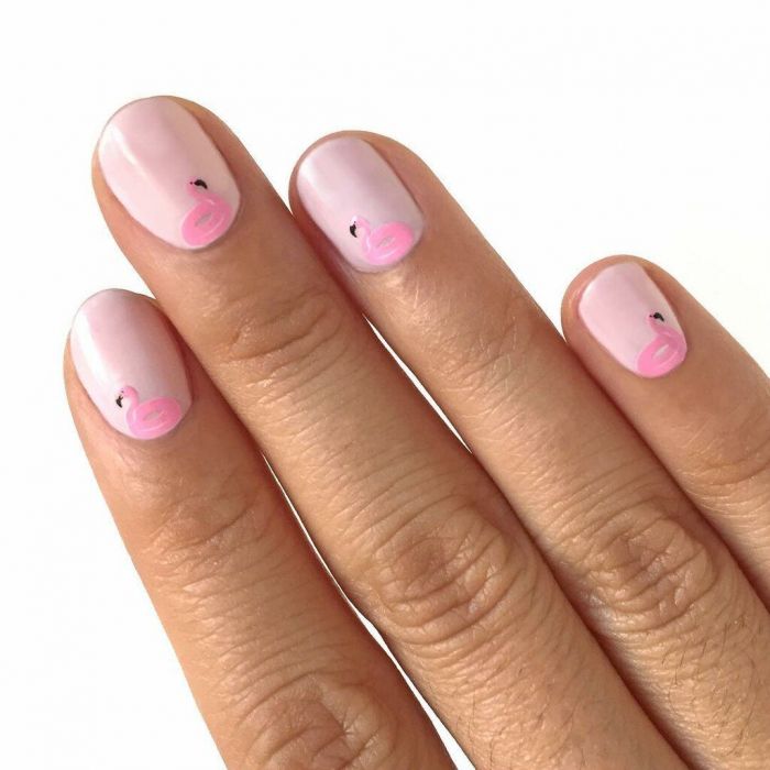 Αυτά τα nail art θα σε κάνουν να δεις τα ροζ νύχια με άλλο μάτι