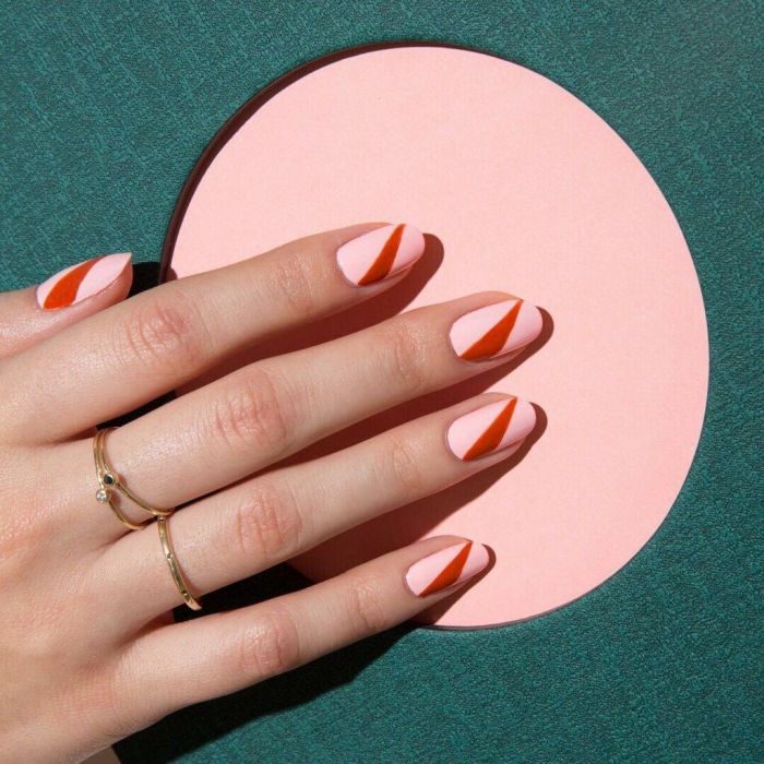 Αυτά τα nail art θα σε κάνουν να δεις τα ροζ νύχια με άλλο μάτι