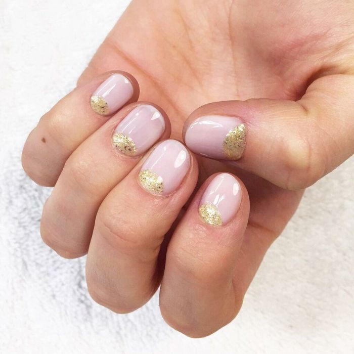Αυτά τα nail art θα σε κάνουν να δεις τα ροζ νύχια με άλλο μάτι