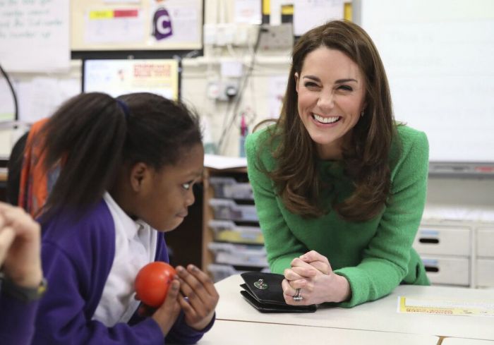 H Kate Middleton μόλις φόρεσε ένα ζευγάρι παπούτσια που δεν είναι καθόλου το στυλ της