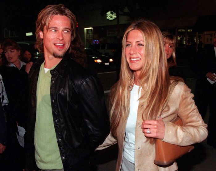 Ο πραγματικός λόγος που ο Brad Pitt πήγε στο πάρτι της Jennifer Aniston