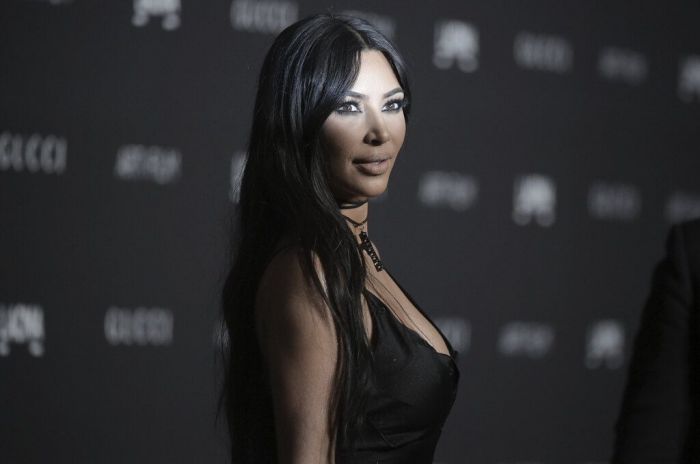Η Kim Kardashian αποκαλύπτει τη μόνη πλαστική επέμβαση που δεν έχει κάνει