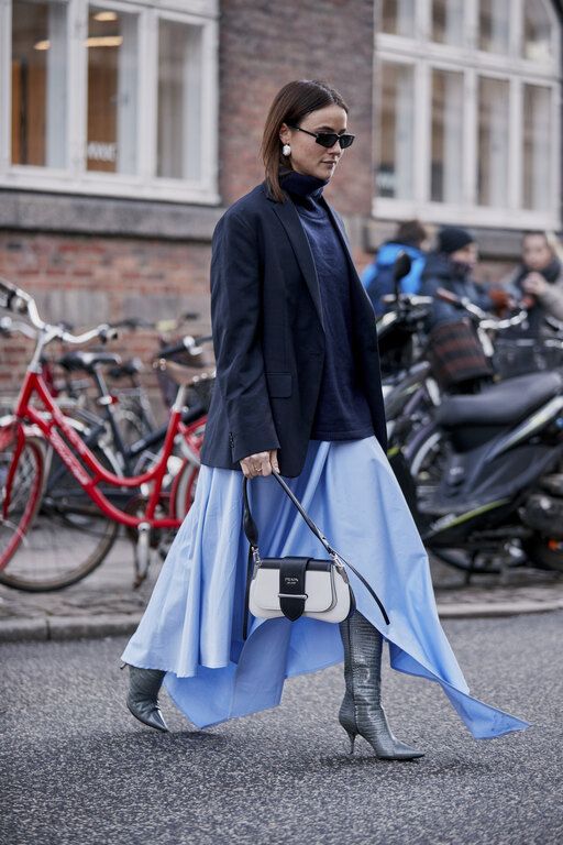 Με midi ή maxi φούστα για ladylike looks.
