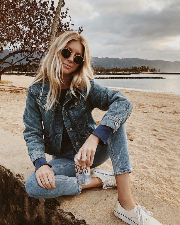 Αυτή η fashion blogger από τη Χαβάη έχει τον πιο στυλάτο λογαριασμό που έχουμε δει στο Instagram