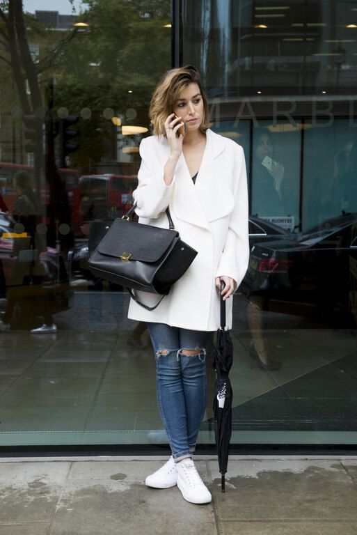 Με jean και oversized blazer