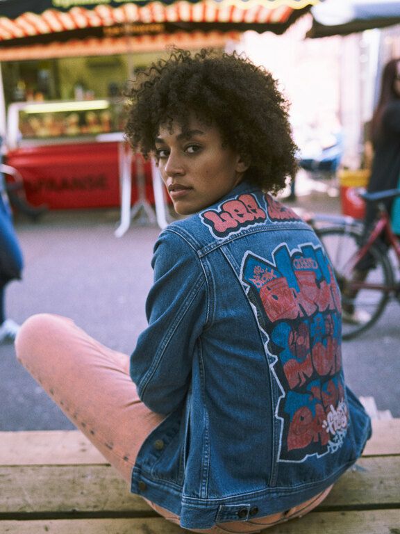 Οδηγός Αγοράς: 10 denim jackets κατάλληλα για την άνοιξη