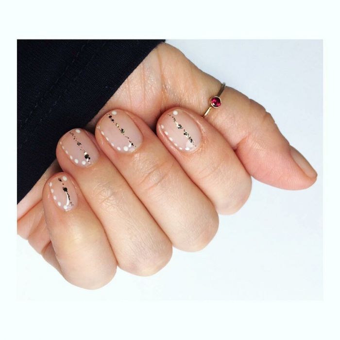 Nailspiration! Δέκα μανικιούρ για να χαζέψεις όσο κάνεις το μεσημεριανό σου διάλειμμα