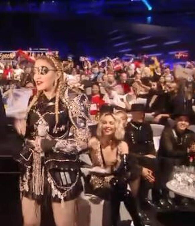 Η Τάμτα αποκάλυψε τι ένιωσε δίπλα στη Madonna (video)