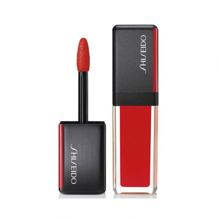 Shiny. SHISEIDO, LACQUERINK LIPSHINE ΣΤΗΝ ΑΠΟΧΡΩΣΗ RED FLICKER